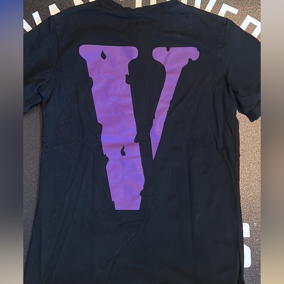 Vlone Tees - Picture 4 of 6